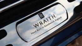 Rolls-Royce Wraith 6.6 632KM - galeria redakcyjna - listwa progowa