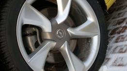 Opel Astra J GTC - galeria redakcyjna - koło
