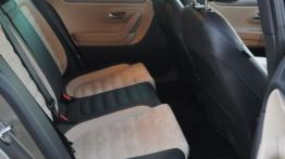 Volkswagen CC Coupe 2.0 TDI CR DPF 177KM - galeria redakcyjna - tylna kanapa