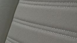 Volkswagen Jetta VI Sedan 2.0 TDI CR DPF 140KM - galeria redakcyjna - fotel kierowcy, widok z przodu