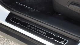 Kia Sportage III Facelifting - galeria redakcyjna - listwa progowa