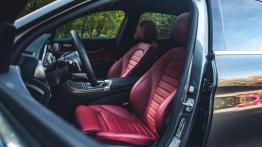 Mercedes Klasa C 220d 4MATIC - galeria redakcyjna  - widok ogólny wnętrza z przodu