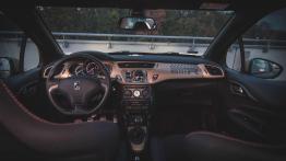 DS3 Racing 1.6 THP 202 KM - galeria redakcyjna - pełny panel przedni