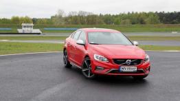 Volvo S60 II Facelifting 2.0 T6 Drive-E 306 KM - galeria redakcyjna - widok z przodu