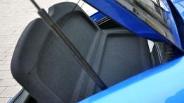 Skoda Octavia RS wewnątrz - bagażnik - inne ujęcie