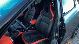 Nissan Juke 1.0 DIG-T 117 KM - galeria redakcyjna - widok ogólny wn?trza z przodu