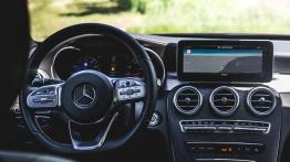 Mercedes Klasa C 200 1.5 184 KM - galeria redakcyjna - inny element panelu przedniego