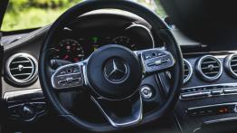 Mercedes Klasa C 200 1.5 184 KM - galeria redakcyjna - inny element panelu przedniego