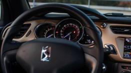 DS3 Racing 1.6 THP 202 KM - galeria redakcyjna - kierownica