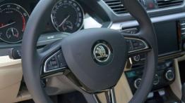 Skoda Superb III Sedan - galeria redakcyjna - kierownica