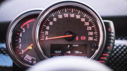 Mini III Hatchback 5d 2.0 170KM - galeria redakcyjna - zestaw wskaźników