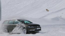 Volkswagen Passat B7 Alltrack 2.0 TDI CR DPF BlueMotion 170KM - galeria redakcyjna - prawy bok