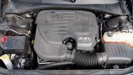 Lancia Thema II Sedan 3.6 V6 286KM - galeria redakcyjna - silnik