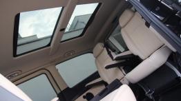 Mercedes Viano Facelifting 3.0 CDI - galeria redakcyjna - szyberdach od wewnątrz - widok z tyłu