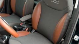 Fiat 500L Trekking 1.6 MultiJet II - galeria redakcyjna - fotel kierowcy, widok z przodu