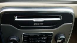 Volvo S80 II Sedan 2.4 D5 215KM - galeria redakcyjna - konsola środkowa