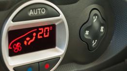 Renault Twingo II Hatchback 3d Facelifting 1.2 16V 75KM - galeria redakcyjna - panel sterowania went