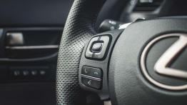 Lexus GS F - galeria redakcyjna - sterowanie w kierownicy