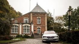 Skoda Superb L&K 2.0 TDI 150 KM - galeria redakcyjna - widok z przodu