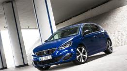 Peugeot 308 GT 1.6 e-THP 205 KM - galeria redakcyjna - widok z przodu