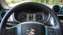 Suzuki Vitara 1.6 VVT 120 KM - galeria redakcyjna - zestaw wskaźników