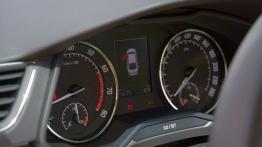 Skoda Superb III Sedan - galeria redakcyjna - zestaw wskaźników