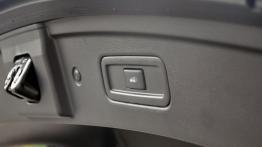 Infiniti FX II Crossover Facelifting 5.0 V8 390KM - galeria redakcyjna - bagażnik - inne ujęcie