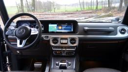 Mercedes-Benz Klasa G 350d 3.0 286 KM - galeria redakcyjna - widok ogólny wn?trza z przodu