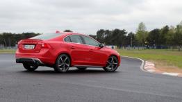 Volvo S60 II Facelifting 2.0 T6 Drive-E 306 KM - galeria redakcyjna - widok z tyłu