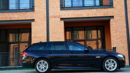 BMW Seria 5 F10-F11 Touring 520d 184KM - galeria redakcyjna - prawy bok