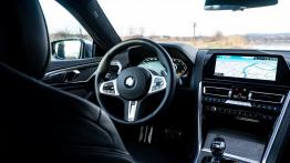 BMW M850i 530 KM - galeria redakcyjna - widok ogólny wnętrza z przodu