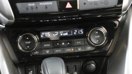 Mitsubishi Eclipse Cross 1.5 T 163 KM - galeria redakcyjna - inny element panelu przedniego