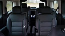 Opel Zafira Life 2.0 Diesel 177 KM - galeria redakcyjna - tylna kanapa