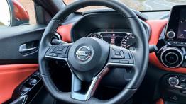 Nissan Juke 1.0 DIG-T 117 KM - galeria redakcyjna - inny element panelu przedniego