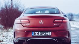Mercedes E400 Coupe - galeria redakcyjna - widok z tyłu