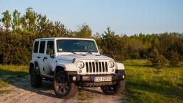 Jeep Wrangler Unlimited 1941 - galeria redakcyjna - widok z przodu