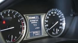 Suzuki Vitara 1.6 VVT 120 KM - galeria redakcyjna - zestaw wskaźników