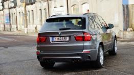 BMW X5 E70 M SUV 4.4 V8 555KM - galeria redakcyjna - widok z tyłu