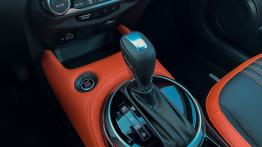 Nissan Juke 1.0 DIG-T 117 KM - galeria redakcyjna - widok ogólny wn?trza z przodu