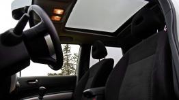 Nissan X-Trail II Terenowy 2.0 dCi 150KM - galeria redakcyjna - szyberdach od wewnątrz