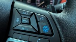 Nissan Juke 1.0 DIG-T 117 KM - galeria redakcyjna - inny element panelu przedniego