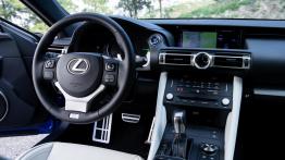 Lexus RC 300h - galeria redakcyjna - pełny panel przedni