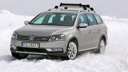 Volkswagen Passat B7 Alltrack 2.0 TDI CR DPF BlueMotion 170KM - galeria redakcyjna - widok z przodu