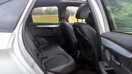 BMW Seria 2 Active Tourer 225xe - galeria redakcyjna - tylna kanapa