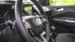 Ford Kuga 2.0 TDCi 150 KM (MT) - galeria redakcyjna - widok ogólny wnętrza z przodu