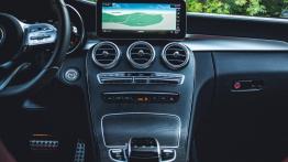 Mercedes Klasa C 220d 4MATIC - galeria redakcyjna  - inny element panelu przedniego