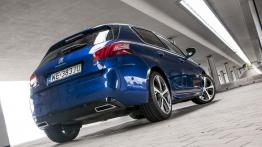 Peugeot 308 GT 1.6 e-THP 205 KM - galeria redakcyjna - widok z tyłu