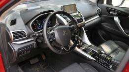 Mitsubishi Eclipse Cross 1.5 T 163 KM - galeria redakcyjna - pełny panel przedni