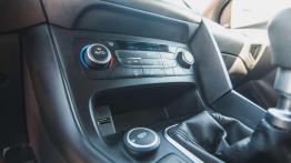 Ford Focus ST FL - galeria redakcyjna - panel sterowania wentylacją i nawiewem