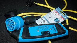 Volvo V60 2.4 D6 Plug-in Hybrid - galeria redakcyjna - bagażnik, akcesoria